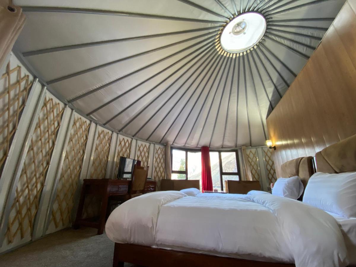 Apex Hotels And Resorts Hussaini Karimabad  외부 사진