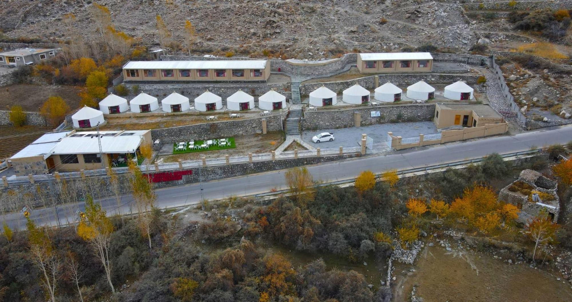 Apex Hotels And Resorts Hussaini Karimabad  외부 사진