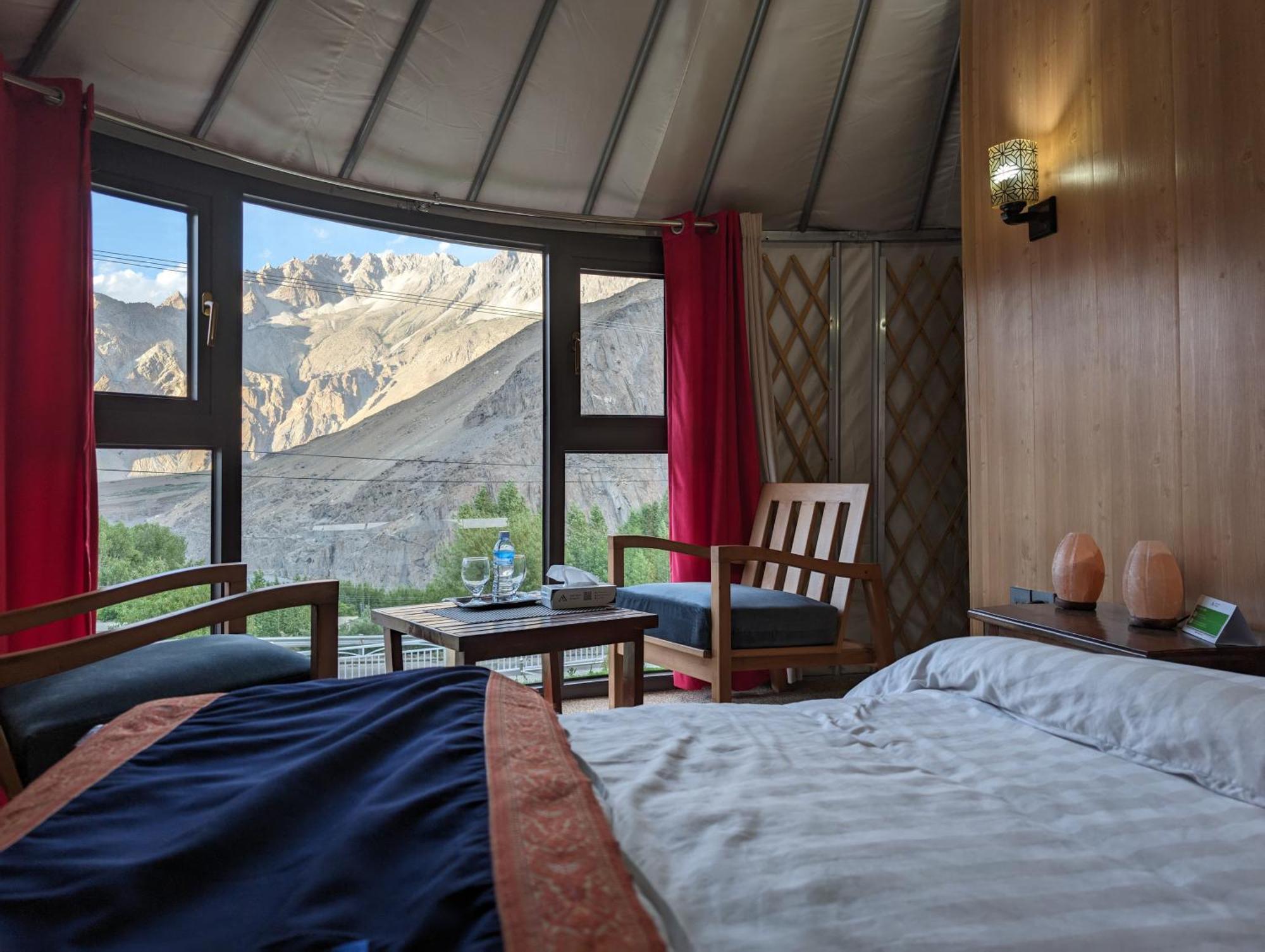 Apex Hotels And Resorts Leyurt Hussaini Karimabad  외부 사진