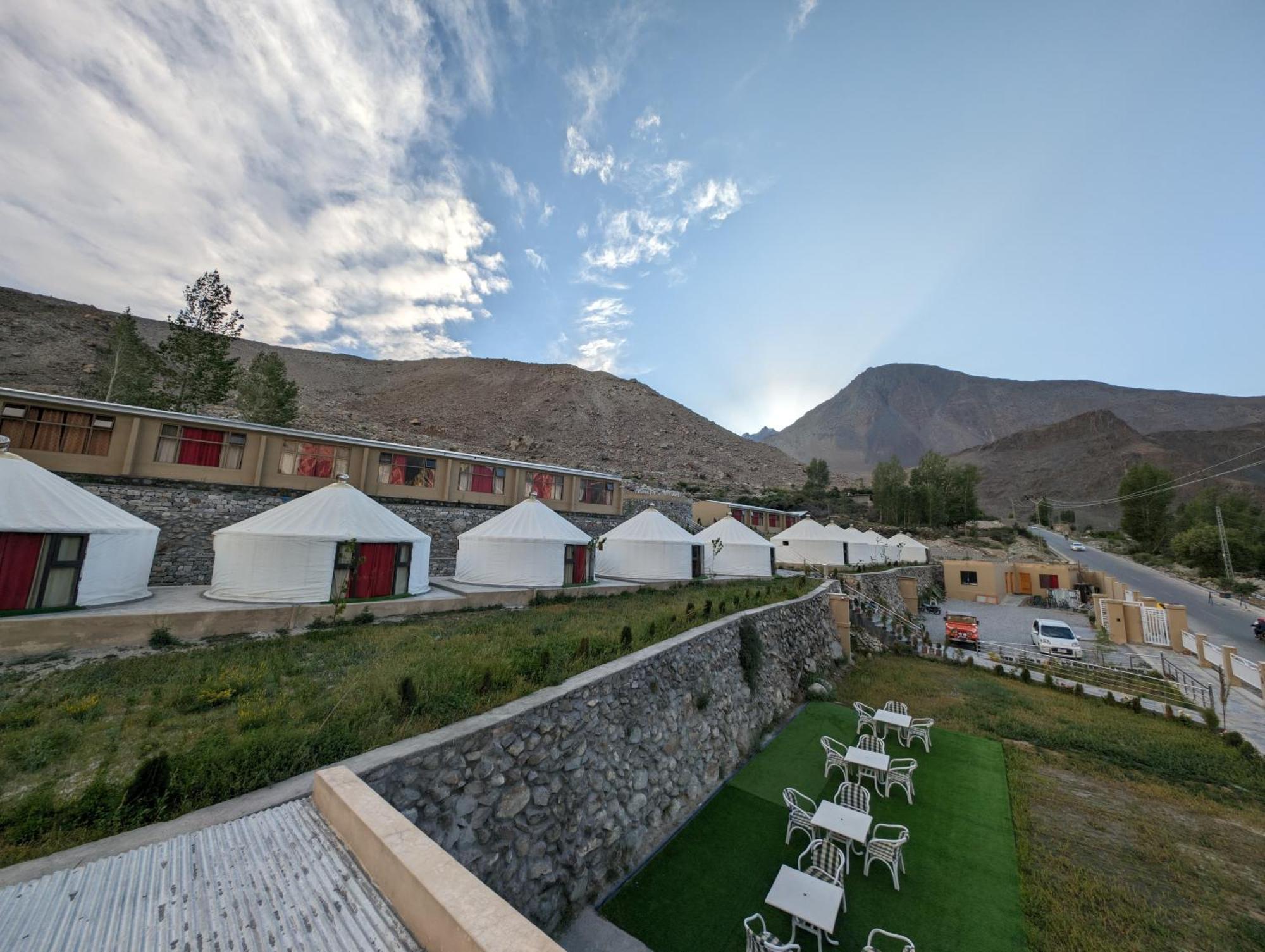 Apex Hotels And Resorts Leyurt Hussaini Karimabad  외부 사진